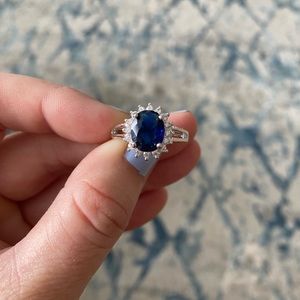 Fake Princess Diana and Kate engagement ring.